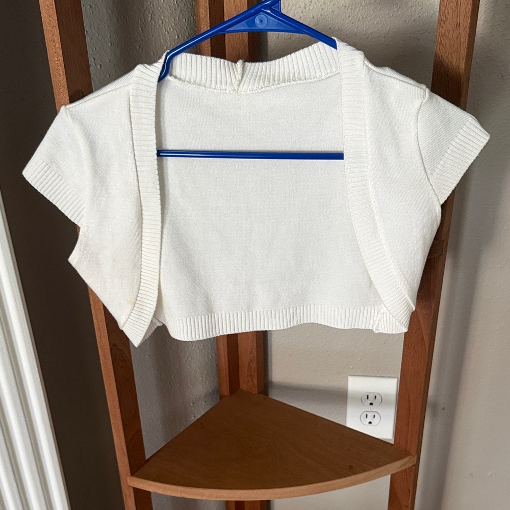 debut White Cropped Short Sleeve Bolero Sweater